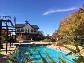 Cottage Pool House, Large Balcony, Separate Unit - Image 5