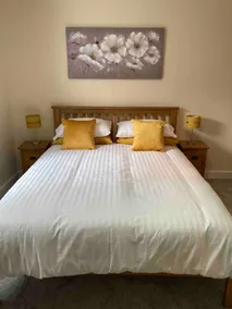 3 bedroom accommodation in York - Image 3