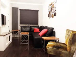 Stylish London 5 double bed flat 2 mins to Metro - Image 5