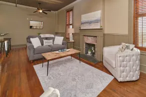 The ”June Room” Restored Historic Downtown Apt - Image 2