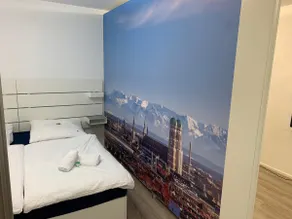 Upscale apartment in quiet residential area of Munich - Image 4