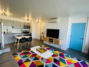 Waikiki Banyan Rainbow Suite - Free Parking and AC - Image 4