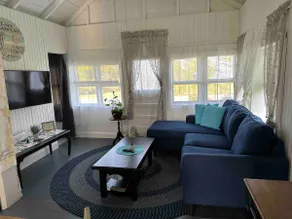 Charming Orchard Cottage on Lake Champlain Islands - Image 3