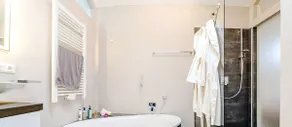 5-star luxury villa in the city center - Image 4