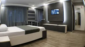 A stylish 2-bedroom apartment in the center of Kryvyi Rih - Image 2