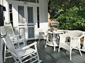 The Historic 1856 Leecraft Home - Image 3