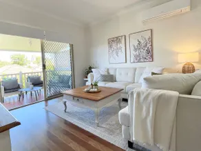 2BR TownCottage in the Heart of Springfield Lakes - Image 3