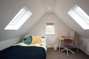 Stylish Coach House 2 double bedrooms and sofa bed - Image 5