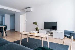 3 Bedroom, 2 Bathroom Digital Check-in Apartment - Image 5