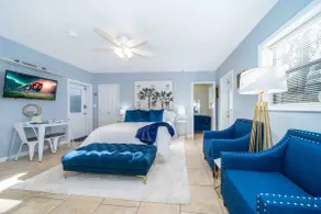 Suite Retreat - Image 3