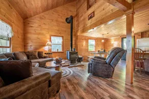 Off-Grid Cabin | Peaceful | Peakaboo Mountain View - Image 2