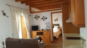 A BEAUTIFUL RENOVATED APARTMENT IN THE OLD CITY - Image 3