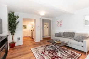 Cozy 1 Bedroom Apt Near Children’s Hospital and UW - Image 4