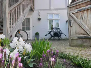 Old Town Apartment with Free Parking - Image 3