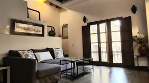 Santa Anita apartment in the heart of the Jewish Quarter - Image 4