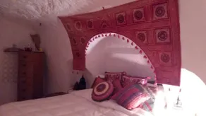 Romantic, Enchanting cave house - Image 3