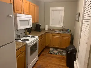 Conveniently Located 1 Bedroom Apartment - Image 5