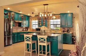 Exquisite English Tudor House - Image 2