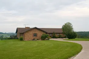 Great for Friends & Families, Breathtaking View, Nature Trails, Farm Animals - Image 3