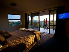 Luxury Seaview Apartments - Image 5