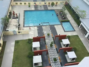 3BR Full AC, Wifi&Netflix, 2 Carpark, Pool View - Image 3