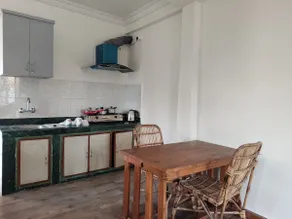 Sunny Apartment - Image 3