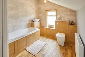 Host & Stay - Emerald Hideaway - Image 4