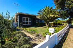Pet friendly home perfect for 2 or 3 families - Image 2
