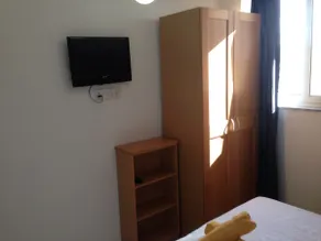 Tiny Private hotel room 💚💚 pool ✅WiFi - Image 3