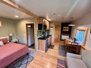 Lovely Studio Apt, 5min walk to Bizz Johnson Trail - Image 2