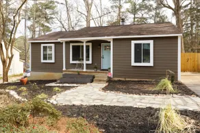 Renovated Raleigh Bungalow - Image 2