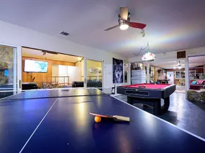 Large Home on 4 acres Pool/Pond/Hot tub/Gameroom - Image 2