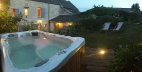 Normandy, restored 18th century farmhouse with hot tub - Image 2