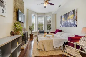 Pets OK | Walk Score 95 | Desk | 1,750ft² |W/D - Image 2