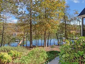 Lake Hartwell lakefront living on over an acre - Image 2