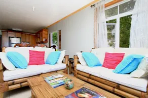 Plombagine Cottage- Beachfront 3 beds w WIFI & AC - Image 3