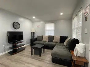 Renovated Guest Suite - Image 2