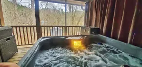 Riverfront Ellijay Cabin - Whirlpool - Spielhalle - Resortpools - 3 Schlafzimmer Schlafplätze für 6 - Image 2