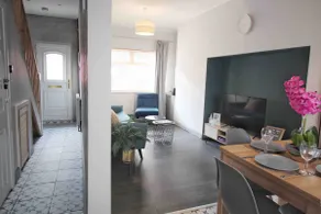 Anjore House - Modern House in Belfast City - Image 2