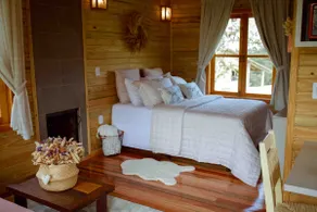 Amora Cabin with Hot Tub - Image 3
