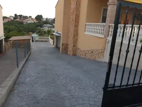 VILLA IN VERY QUIET URBANIZATION TO 15 MIN OF VALENCIA CAPITAL - Image 2