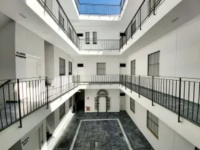 CASA DE SANTA ANA. FREE PARKING! DOWNTOWN - Image 5