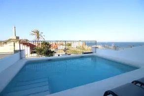 Modern house, private heated pool and sea views - Image 3