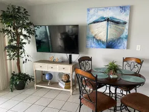 Gorgeous Lake Views- One Bedroom-142 - Image 3
