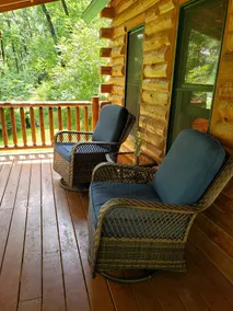 Romantic Getaway in the Woods - Image 4