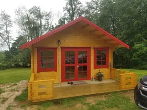 Tiny Cabin On Bent Mountain - Image 3