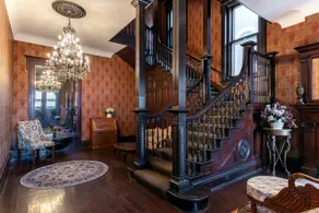 Bourbon Big Shot Mansion - Image 2