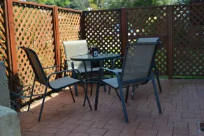 Dolphin Lodge - SELF CONTAINED-3 Bdrm Apartments - 1 night - Image 4