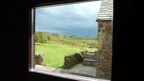 Hazel Barrow Farm Cottage - Image 3