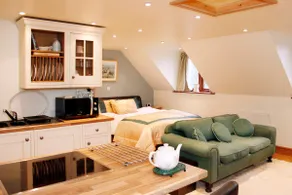 Private Studio in a beautiful and charming village - Image 3